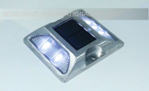 铸铝反光发光太阳能道钉